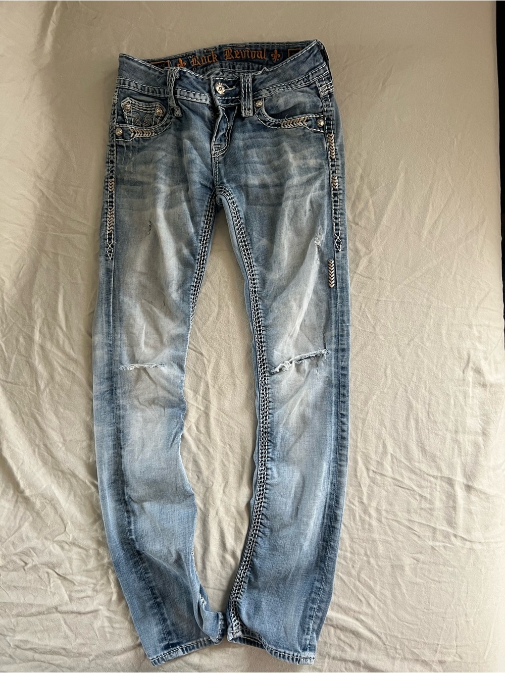 Rock Revival Celine Straight Jeans Women’s Size 26 Distressed Embellished - Picture 2 of 9